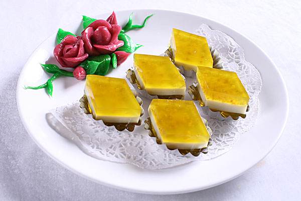 三口倆口休閑零食成本